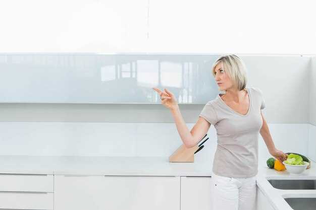 Краска или моющиеся покрытия – варианты, которые позволяют удобно менять оформление стен без демонтажа конструкции. Современные водоотталкивающие виды позволяют добиться практичной поверхности. Однако при этом требуется регулярное обслуживание, чтобы избежать повреждений и сохранить внешний вид без заметных следов износа.