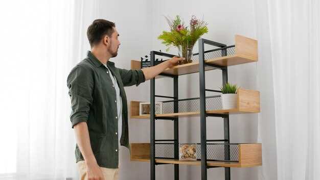 Если предполагается размещение мелких предметов или предметов, требующих частого использования, стоит остановиться на моделях с глубиной 40-45 см. Это комфортное решение для хранения документов, аксессуаров, косметики или мелкоразмерных приборов, при этом пространство остается экономным и функциональным.