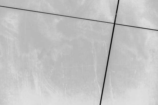 Для помещений с ограниченной площадью рекомендуется использовать изделия длиной от 60 до 80 см и шириной до 30 см. Такой размер помогает визуально расширить пространство, избегая чрезмерной концентрации швов, что создаёт ощущение большей просторности.