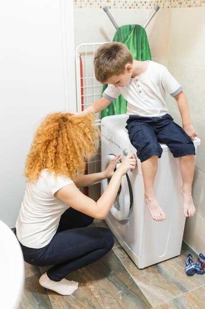 Для устранения вибраций на малых объемах рекомендуется установить прибор на антивибрационные прокладки или специальные амортизаторы. Эти элементы поглощают колебания и позволяют снизить уровень акустического воздействия в помещении. При отсутствии свободного пространства избегайте жесткой установки, которая способна усиливать шумовые эффекты.