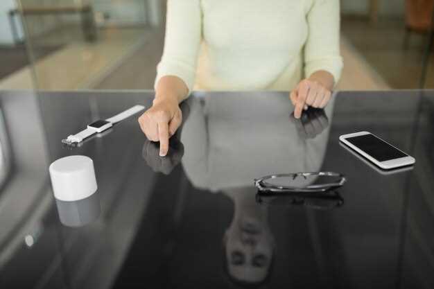 На ремонтопригодность влияет и возможность восстановления покрытия. Повреждения на ламинированных поверхностях зачастую требуют полного замены, тогда как царапины и мелкие сколы на камене можно устранить шлифовкой или специальными составами. В то же время, царапины на деревянных изделиях легче исправляются использованием масляных или лаковых покрытий, если повреждения не очень глубокие.