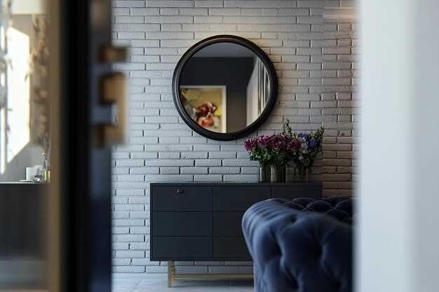 Расположение в углах помогает максимально раскрыть потенциал естественного освещения. Такие размещения позволяют свету, входящему через окно, многократно отражаться внутри помещения, что исключает необходимость постоянного включения искусственного освещения в дневное время. При использовании точечных зеркал на противоположных окнамных рамах создается эффект, увеличивающий уровень освещенности без дополнительных затрат. Особенно эффективными считаются зеркальные панели в интерьерных решениях, которым обеспечивают равномерное освещение любого пространства.